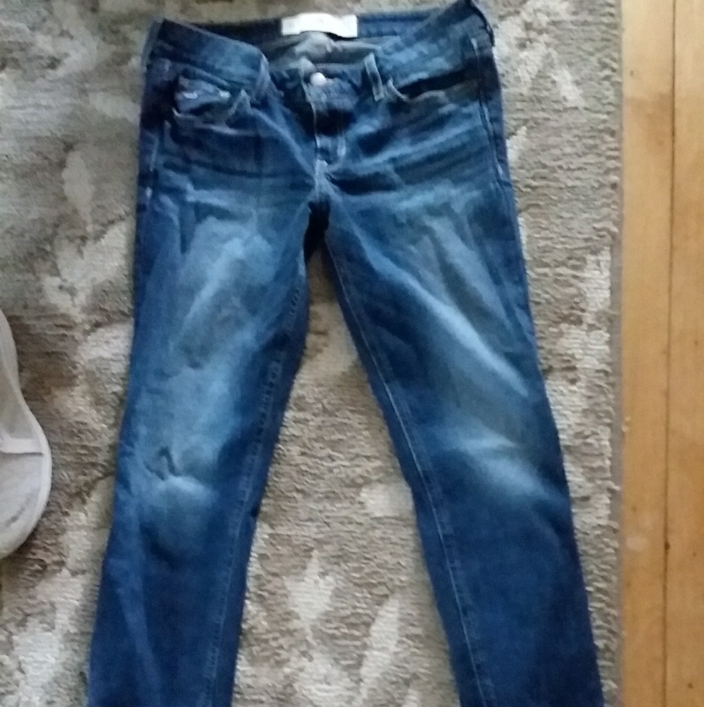 Hollister Jean's like new
